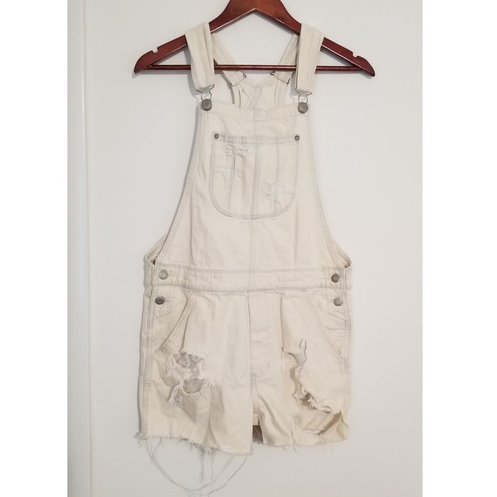 Off White Destroyed Overall Shorts American Eagle, Distressed, Size Small